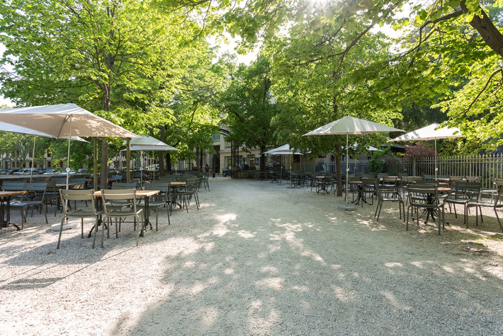 REPAS MENSUEL RESTAURANT LES TABLES DE LA FONTAINE.