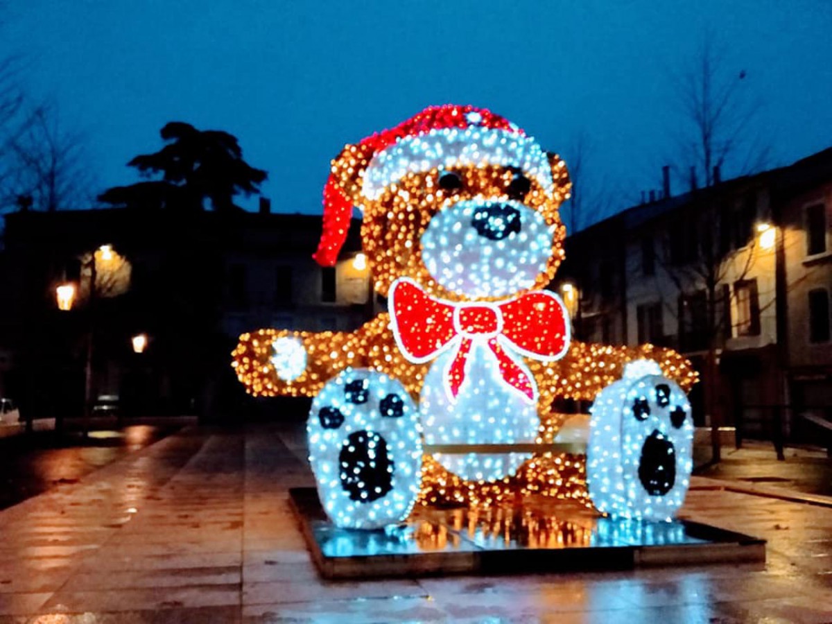 Festivités et Illuminations de Noël à Nîmes.