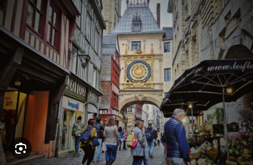 Visite autour cathédrale rues piétonnes Rouen et déjeuner à formaliser