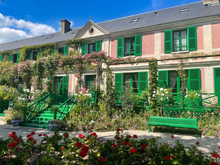 Giverny maison de C.Monet et le château de la Roche Guyon avec CARDETOUR