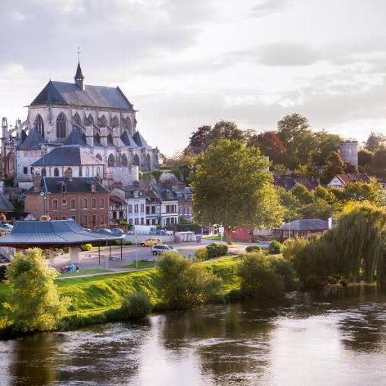 Visite guidée de Pont-de-l'Arche et/ou dîner